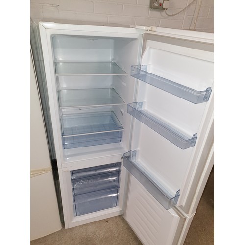 201b - Slimeline Fridgemaster Fridge Freezer