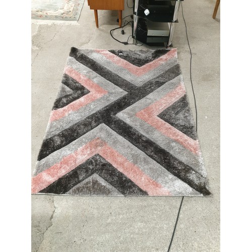 248 - Modern Shag Pile Rug  165X 122 CMs