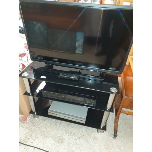 251 - 32 Inch Tv With Remote JVC Comact Disc Player And DVD Player With Stand