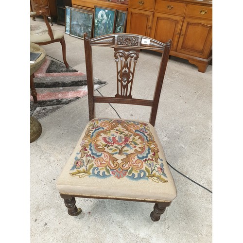 258 - Beautiful Little Ladies Victorian Chair With Tapestry Seat Carved Bach And Turned Legs Leading To Br... 