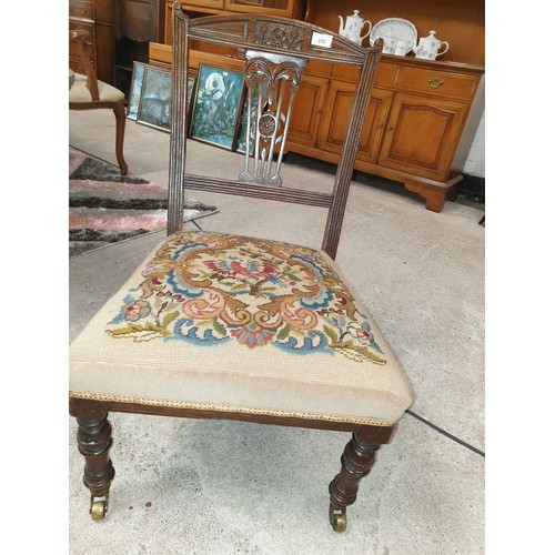 258 - Beautiful Little Ladies Victorian Chair With Tapestry Seat Carved Bach And Turned Legs Leading To Br... 