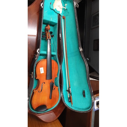 250a - Antique Violin In Fitted Case With Bow Needs Attention