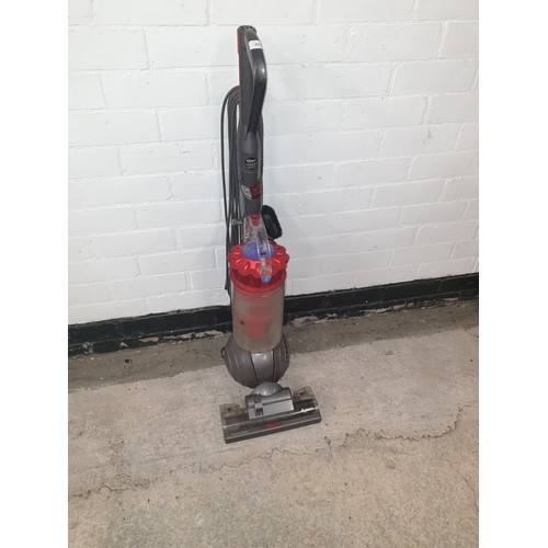 423 - Dyson DC 55 Ball Hoover