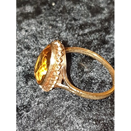 2 - 9ct Gold Citron Stone Ring 4g