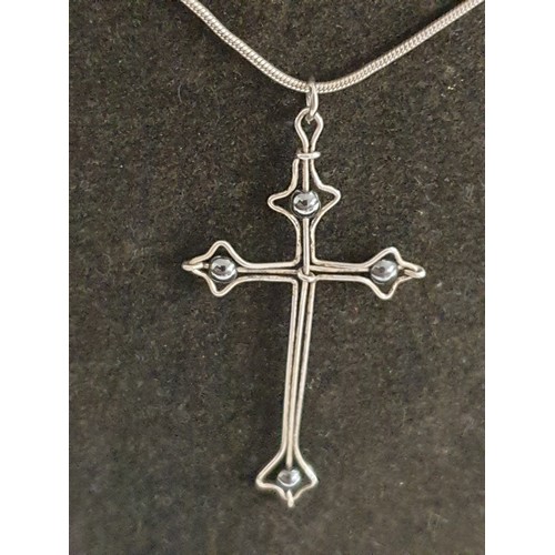 56 - Silver Fox Link Chain With Celtic Cross And Black Pearl Style Stones