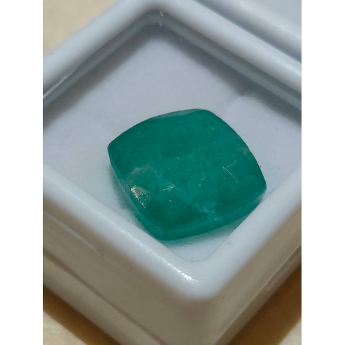 45 - 2 Emerald quartz stoned .largest 10.27 CT .