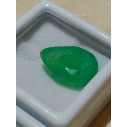 45 - 2 Emerald quartz stoned .largest 10.27 CT .