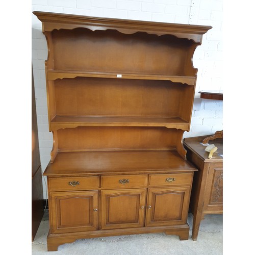 141 - Impressive Country House Kitchen Dresser By Stag With Top Plate Display Leading To 3 Drawer 3 Door B... 