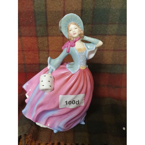 100D - Royal Doulton Figure Autumn Breezes In Rare Colouration