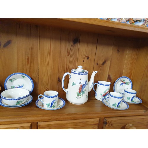 257 - Art Deco Tea Pot And Grimwades Tea Set ect