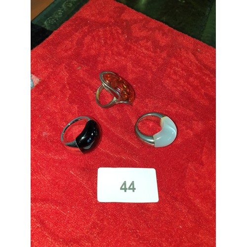 44 - 3 White Metal Rings Amber, Moodstone And Onyx