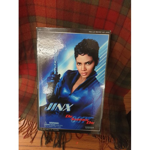 152 - 007 Limited Edition James Bond Die Another Day 12 Inch Figure Halle Berry As Jinx Mint And Sealed