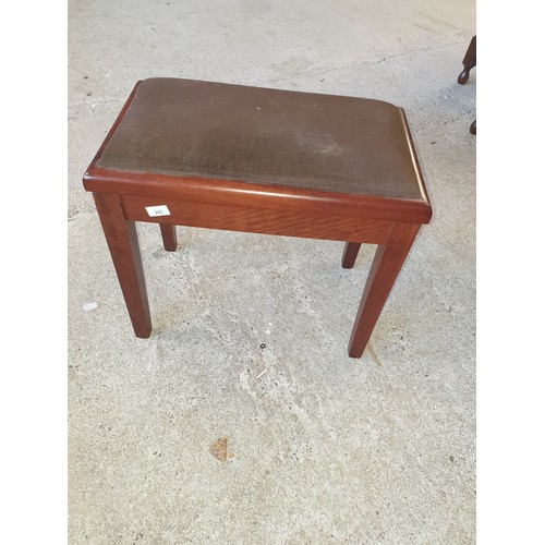 357 - Piano Stool