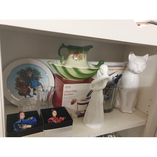 204 - 2 Shelves Of Collectables Crystal and Ceramics ect