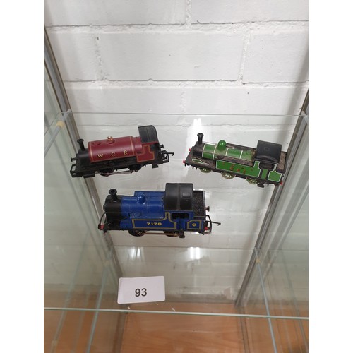 93 - 3 X 00 Gauge Locos Mainline Hornby Ect