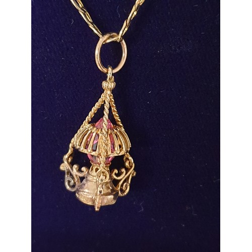 25C - 9ct Gold Chain 2.5 g 18ct gold Oil Lamp Pendant 4.9 g