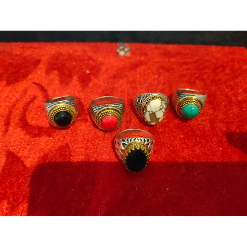 56A - Lot of 5 gents heavy rings set with stones.