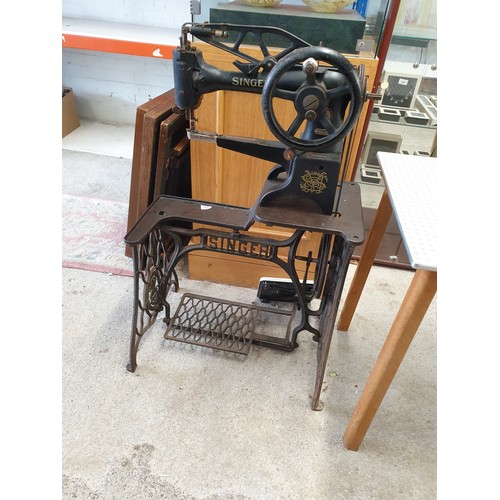 254 - Large Singer Sewing Machine For Leather And Heavy Duty Canvas Work