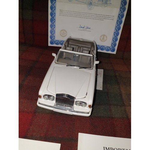 146A - Frankline Mint Rolls Royce Corniche 1V Model 1:24 Scale With Certificate