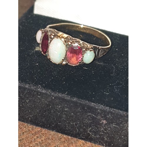 13 - 9ct Gold Victorian Style Setting Amethyst And Opal Ring Size P