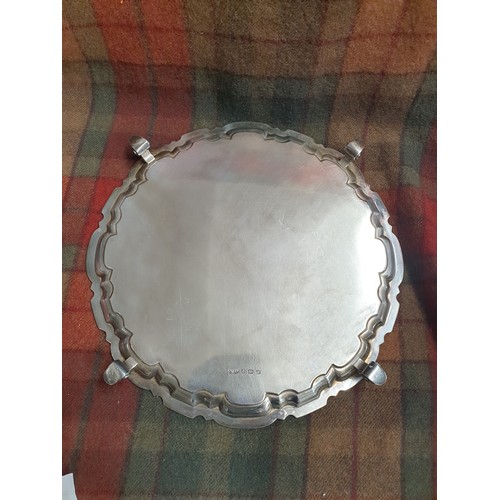 10D - Silver Hallmarked Tray On 4 Pad Feet Weights 627g Diameter 27cms