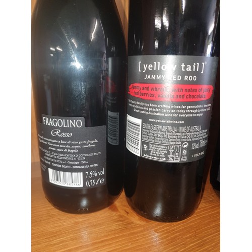 79 - 3 Bottles Wine 2 Fragolino Rossa And 1 Yellow Tail Jammy Red Roo Australian Wine All Sealed And Full