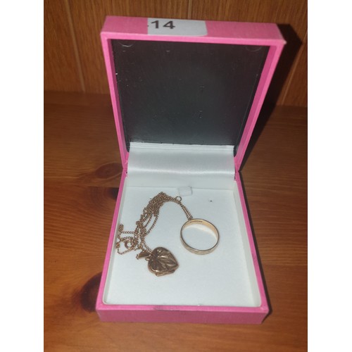 14 - 9ct Gold Wedding Band Size P And 9ct Gold Chain And Locket  4.97g Gold In Full