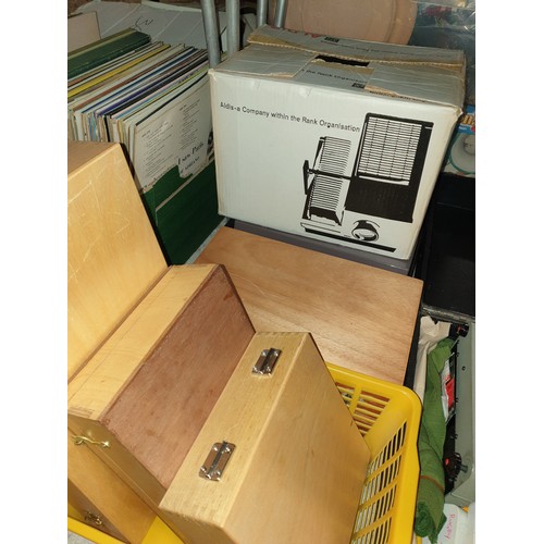 425 - Large Selection Of Slide Projectors, Projectors Boxed Slides etc