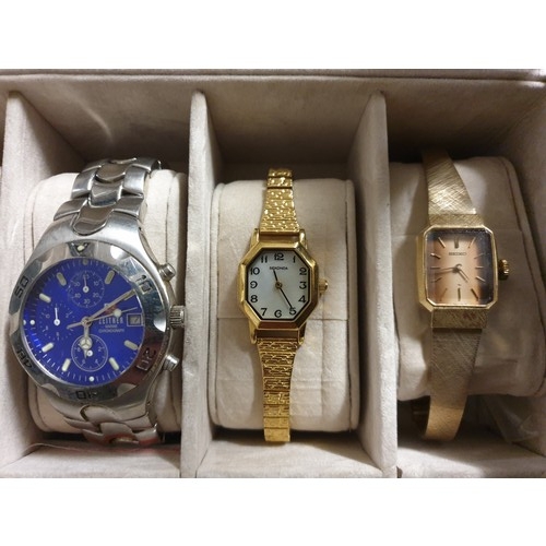 32H - Wrist Watch Display Case With 2 Ladies Wrist Watches And 3 Gents Wrist Watches