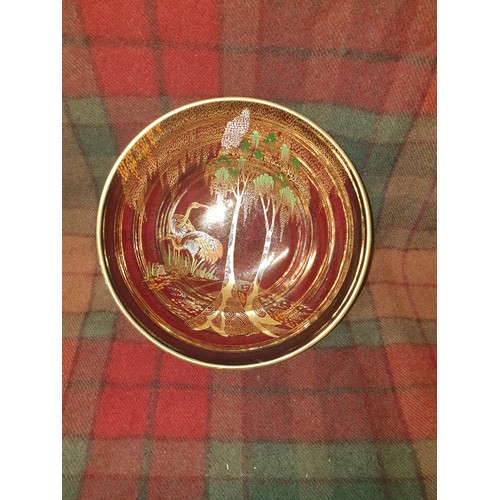 134 - A Carlton Ware Unusual Ribbed Rouge Royale Bowl Birds Of Paradise Pattern (19cmsDiameter)(6Cm in hei... 