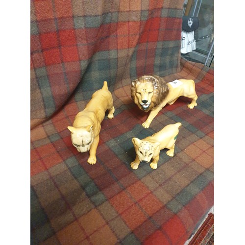 184 - A Beswick Lion Family All Facing Left Lion, Lioness And Cub