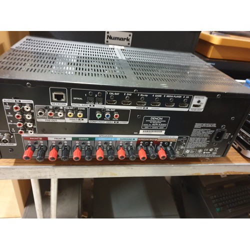 203 - Denon Integrated Network Reciever AVR 2000