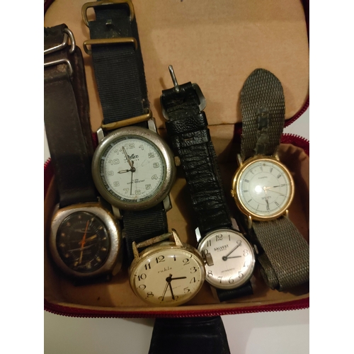 27A - A collection of vintage gents watches