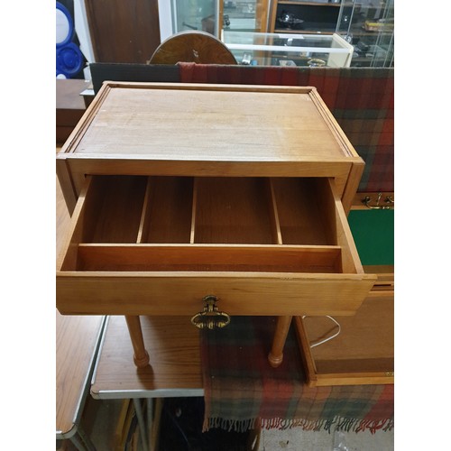 116 - A Beautiful Little Ladies Sewing Chest With Lift Off Top Sewing Box