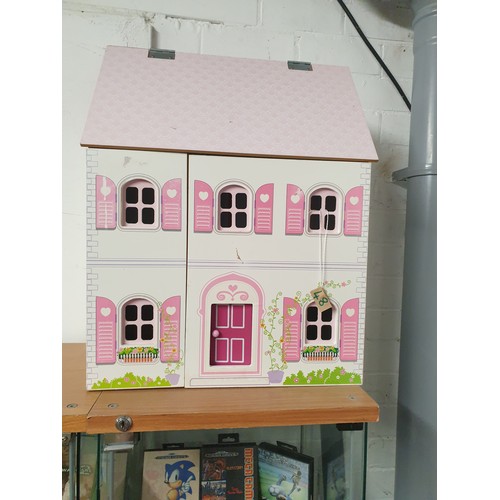 48 - Lovely Dolls House In Very Good Condition