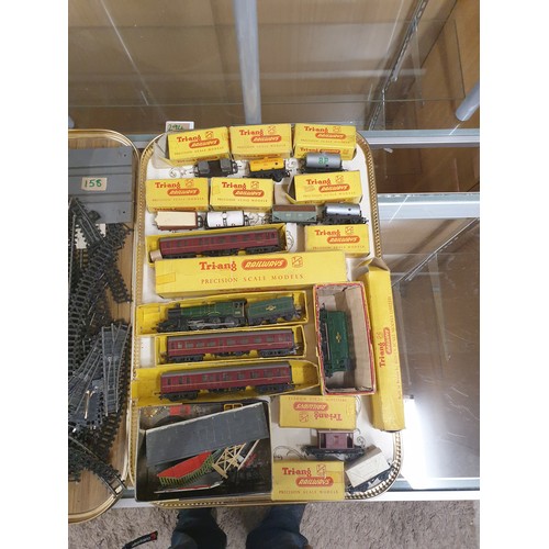 158 - 2 Trays Of 00 Gauge Hornby Vintage Track/ Engines And Carridges Etc With Original Boxes