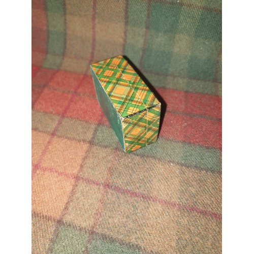 15 - Mauchlin Ware Tartan Snuff Box