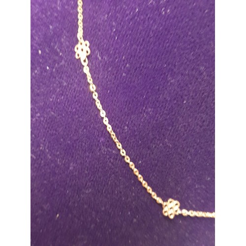 12 - 9ct Gold Flower Pattern Chain 16 inch Weight 1.65 g