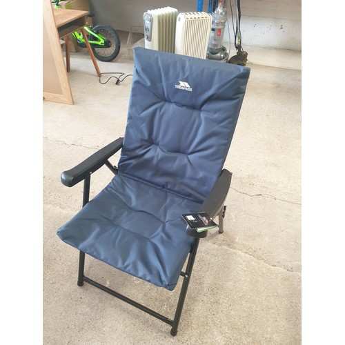 86 - New Trespass Fishing Chair / Garden Chair