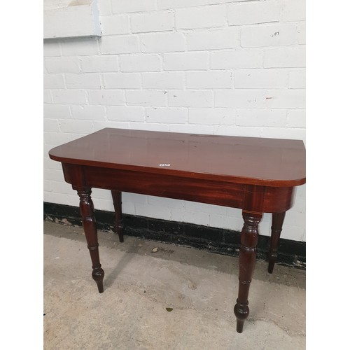 225 - Victorian Hall Console Table With Turned Legs