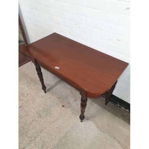 225 - Victorian Hall Console Table With Turned Legs