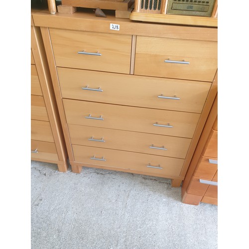 218 - Good Quality Modern 2 Over 4 Chest Of Drawers