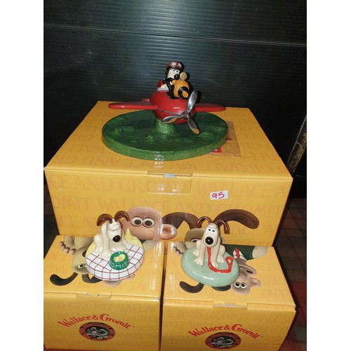 95 - A collection of 3 Coal Port Wallace And Gromit Figures Boxed