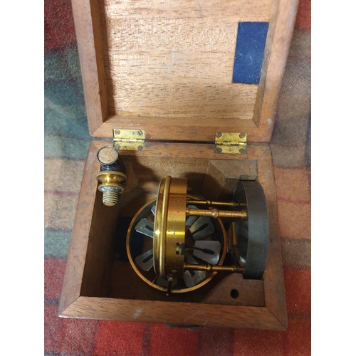 81A - Top Quality Air Meter Measurer In Fitted Wooden Box