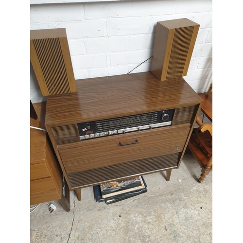 206 - A mid century Grundig Hi Fi With Tuner Radio and Record Player