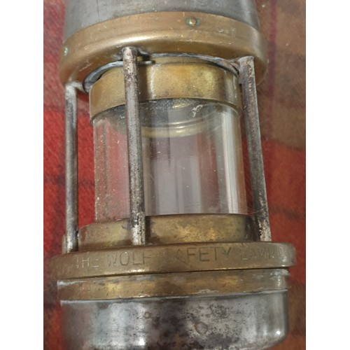 71 - Rare The Wolf Safety Lamp ( William Maurice ) Ltd Sheffield