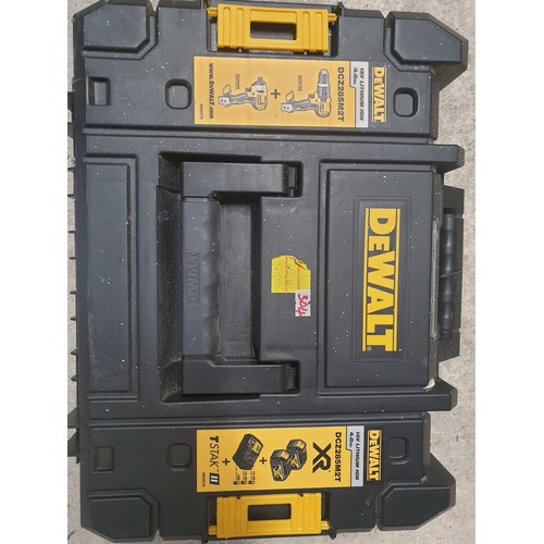 304 - Dewalt 18v Cordless Drill And Cordless Ratchet Drill With Charger Boxed