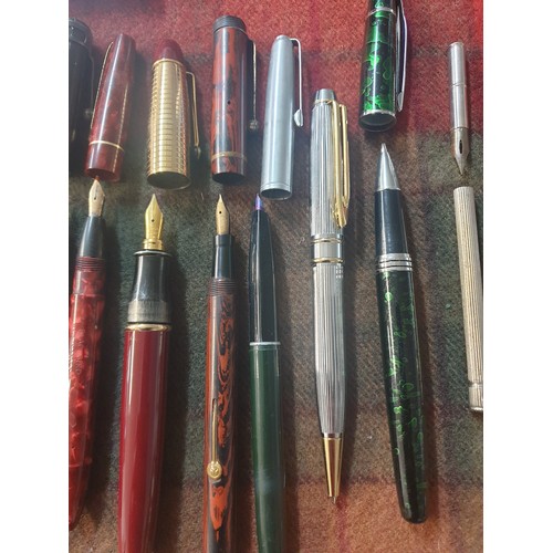 19 - A Box Of Nib Pens Some 14ct Nibs Parker Etc Seal Of Jayne Seymour Boxed Thimble & Lots Nibs etc