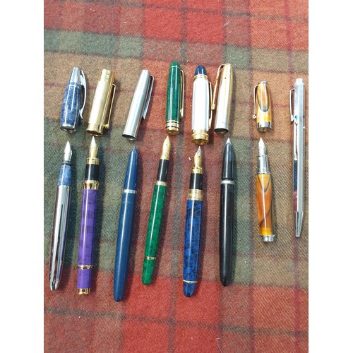 33B - A collection of 8 Assorted vintage  Nib Pens