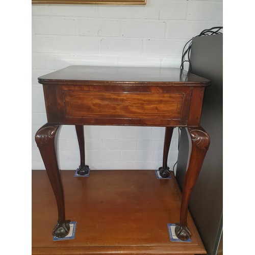 233 - A Lovely Little Victorian Table With Ball And Claw Feet 1 Secret Drawer Front